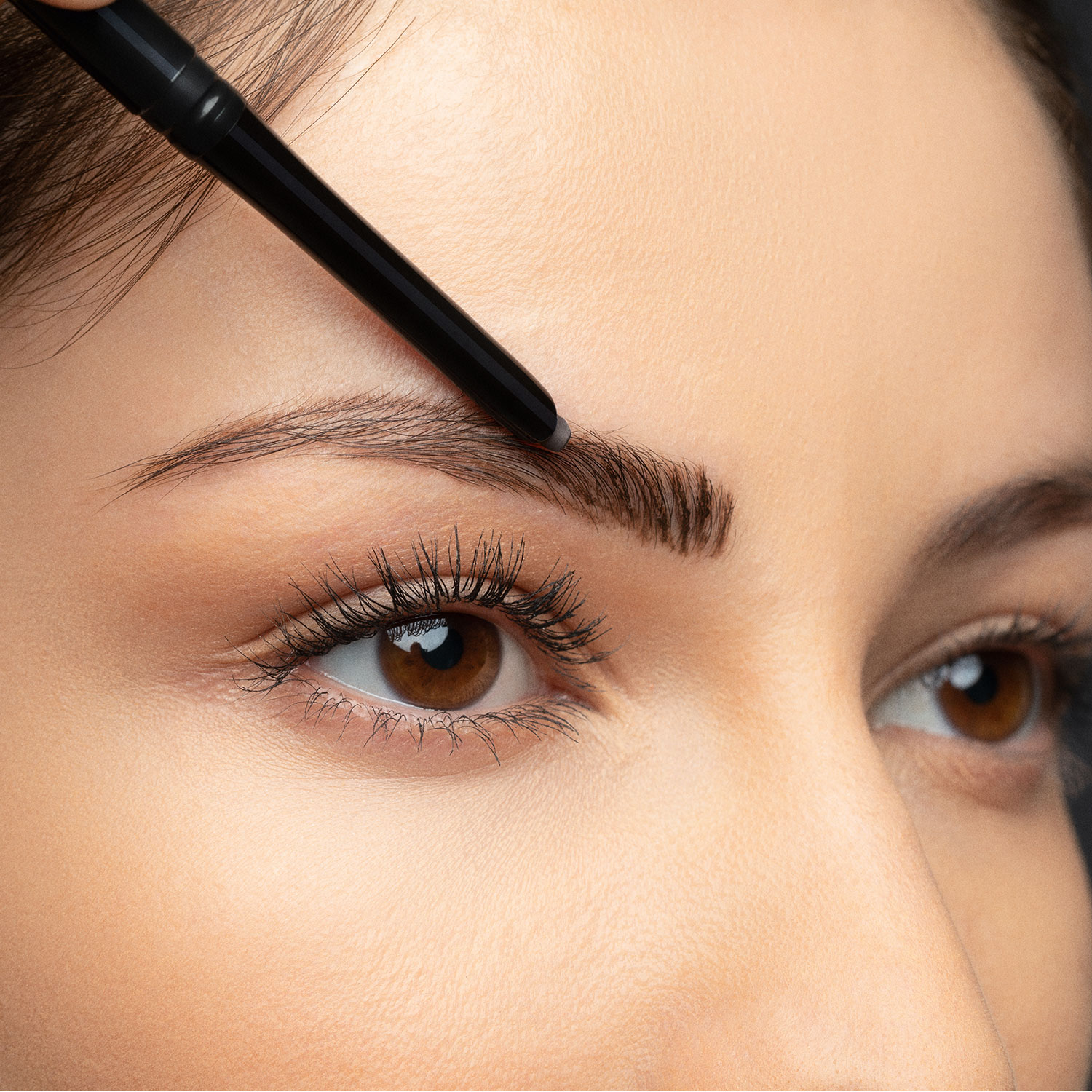 Lapiseira Retrátil Para Sobrancelhas Marrom Claro Glam Definição Perfeita 0,35g