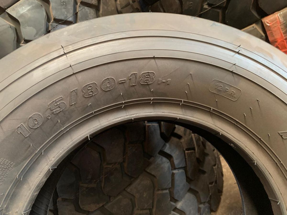 PNEU 10.5/80 18 TT 121-1 A145 ST