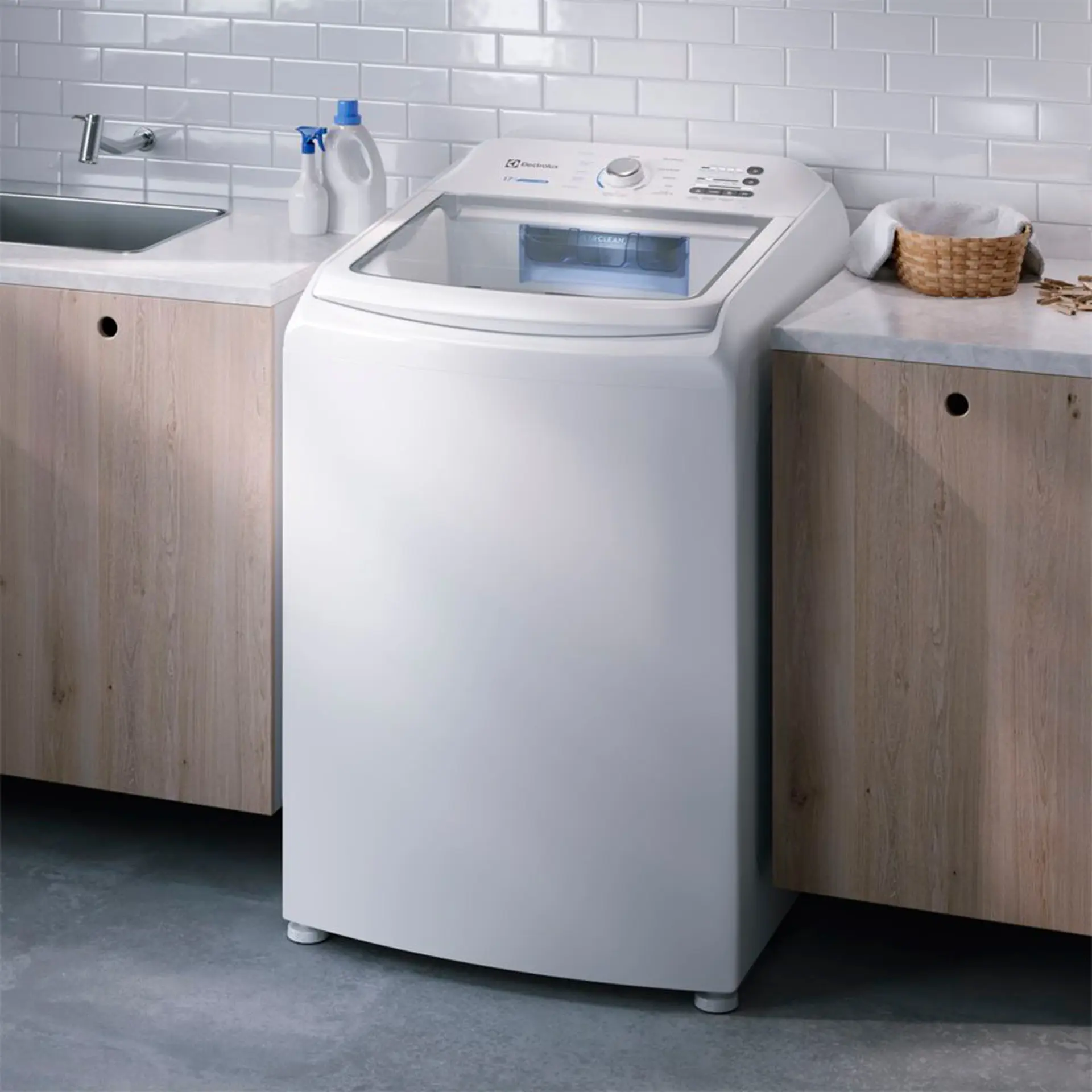 Máquina de Lavar Electrolux Essential Care 17kg Jet&Clean Cesto Inox LED17 - Branco - 110 Volts