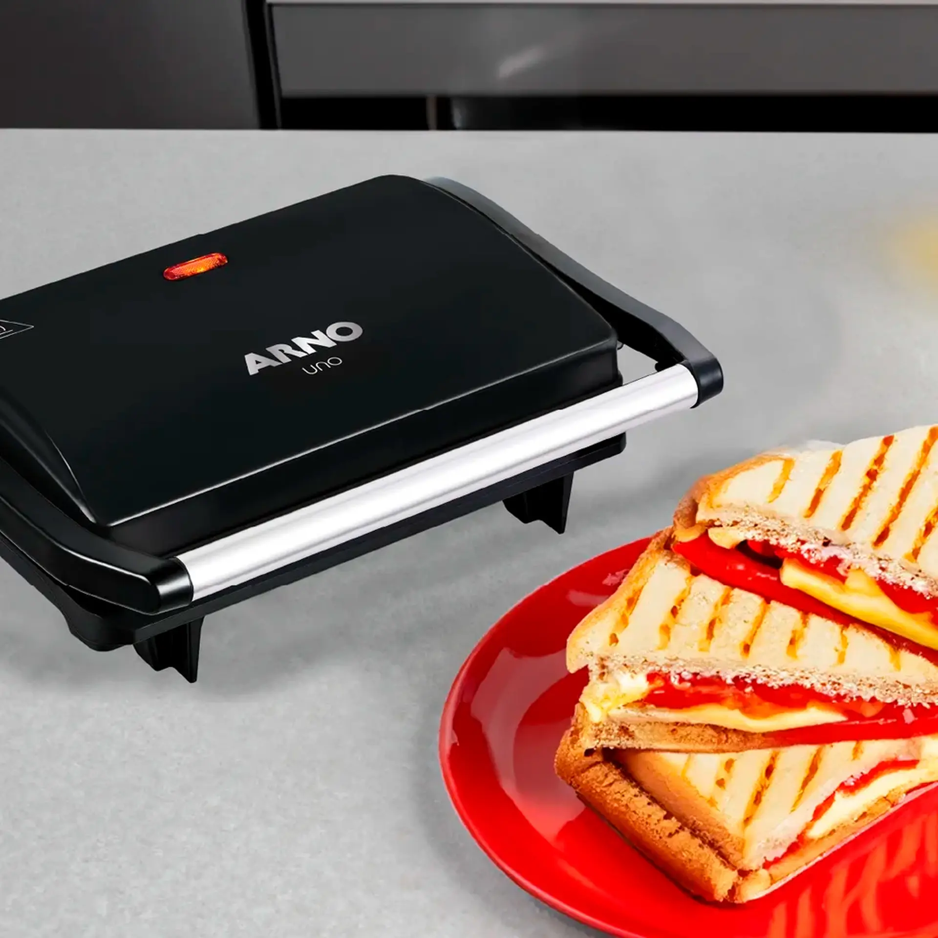 Grill Sanduicheira Arno Panini GPTO 850W - Preto - 110 Volts