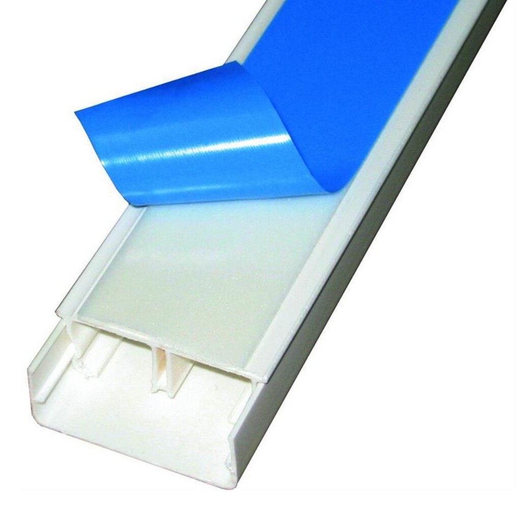 Canaleta Fechada Legrand Barra 2 Metros 32x16mm Branco com Divisão e Fita Dupla Face - 30060ADX - Vendido Unitário