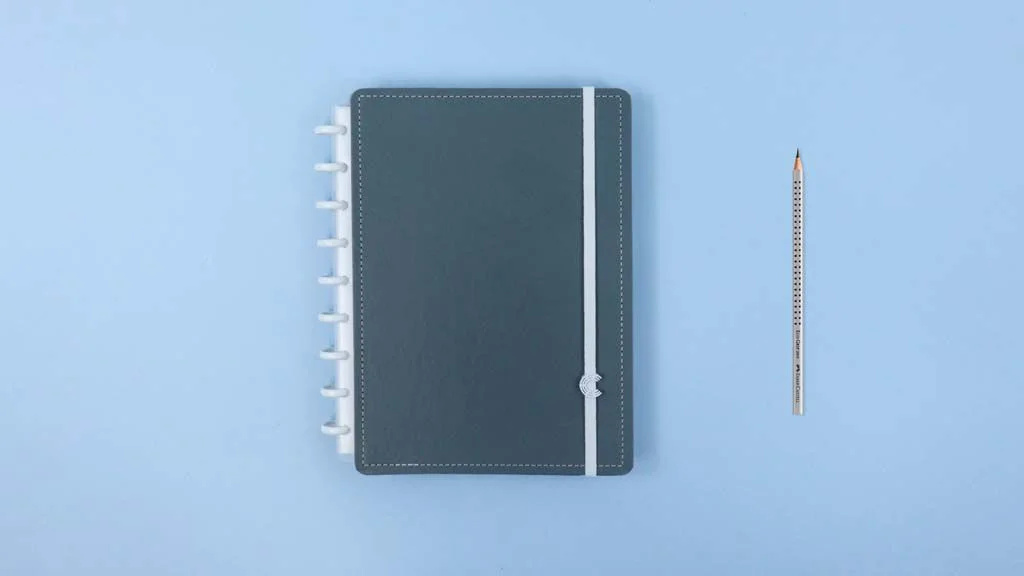 Caderno Inteligente Cool Grey Médio 60 Folhas com Pauta e 20 Folhas Lisas Branca