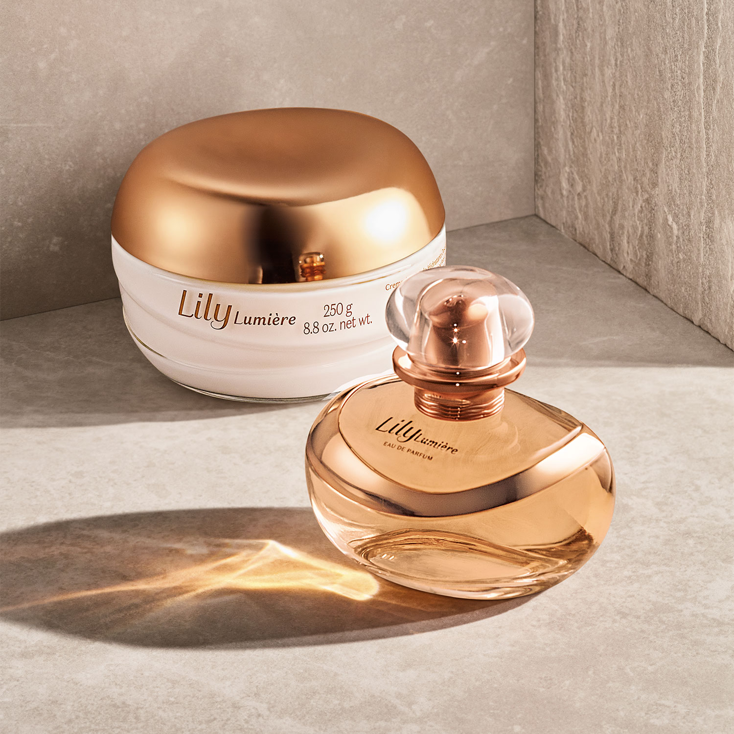 Combo Lily Lumière: Eau De Parfum 30ml + Creme Acetinado Hidratante Desodorante Corporal 250g