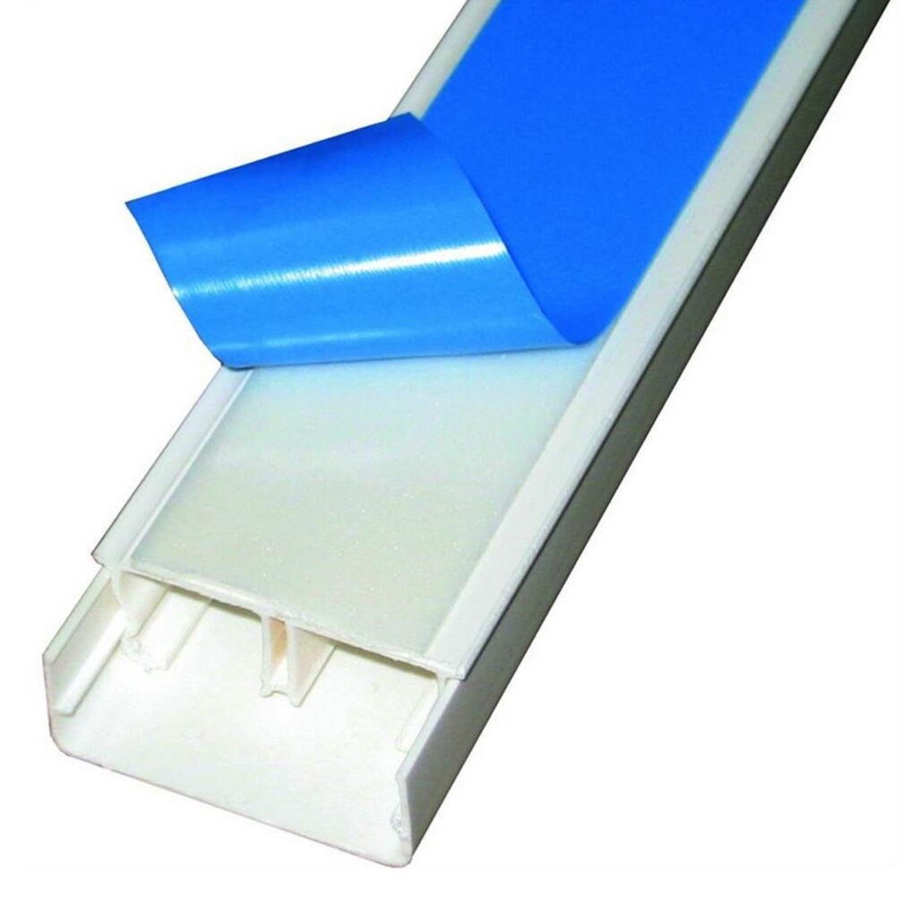 Canaleta Fechada Legrand Barra 2 Metros 50x20mm Branco com Divisória e Fita Dupla Face - 30024ADX - Unitário