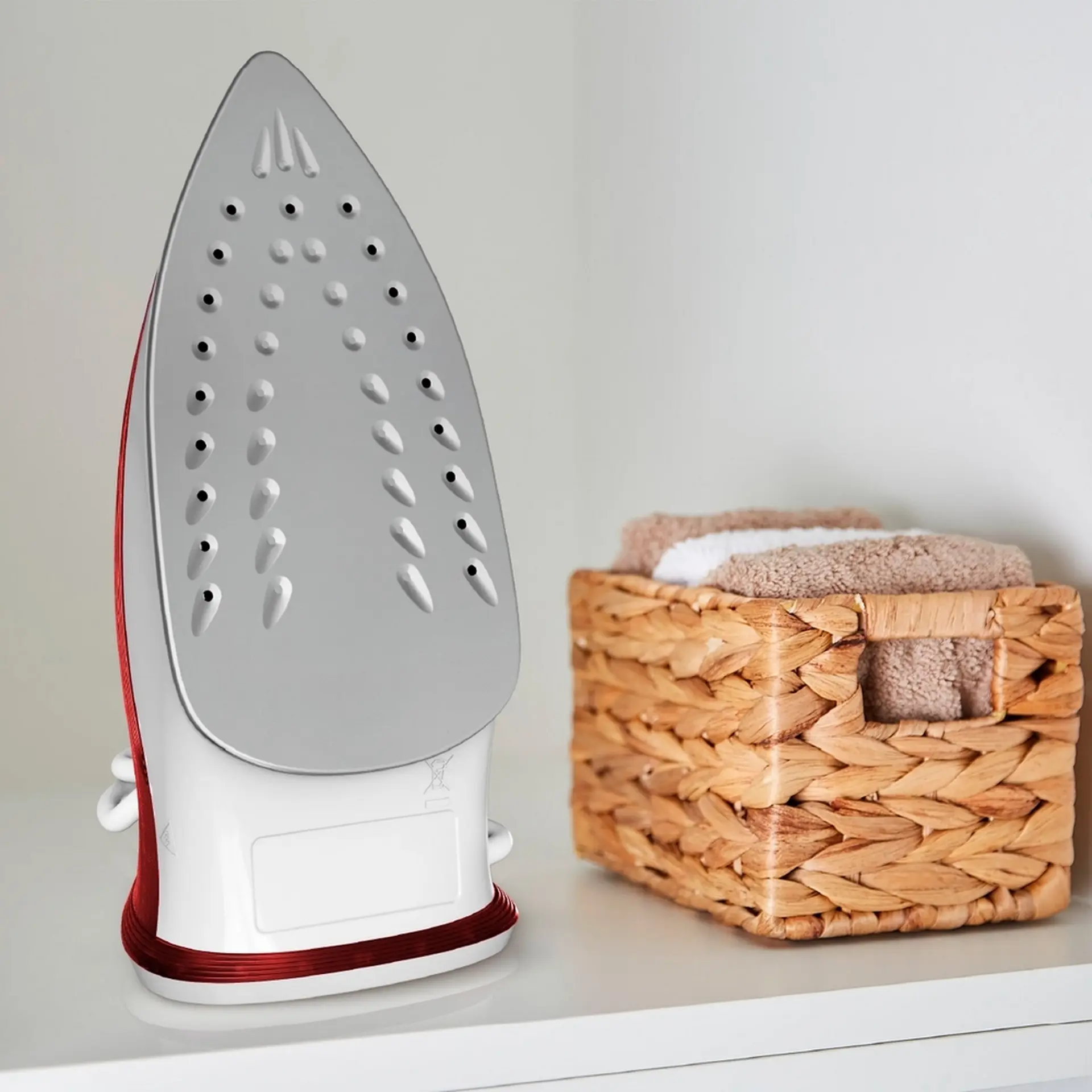 Ferro de Passar a Vapor Arno Essentialgliss FMQ 1200W - Branco/Rosa - 110 Volts