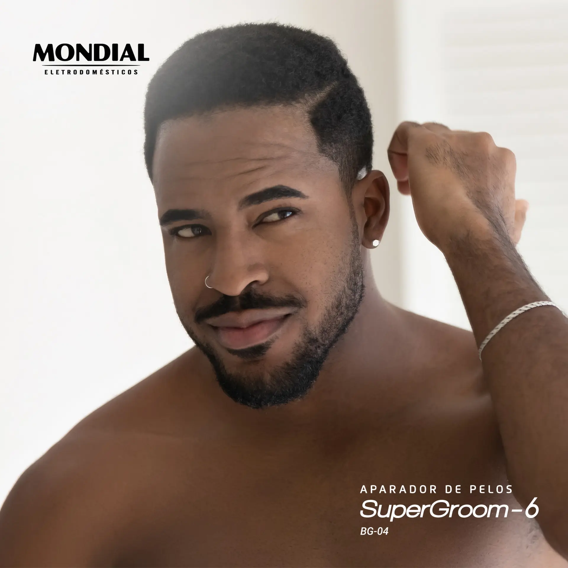 Aparador de Pelos Mondial Super Groom 6 4 Pentes 1 Velocidade 6W Sem Fio - Preto - Bivolt