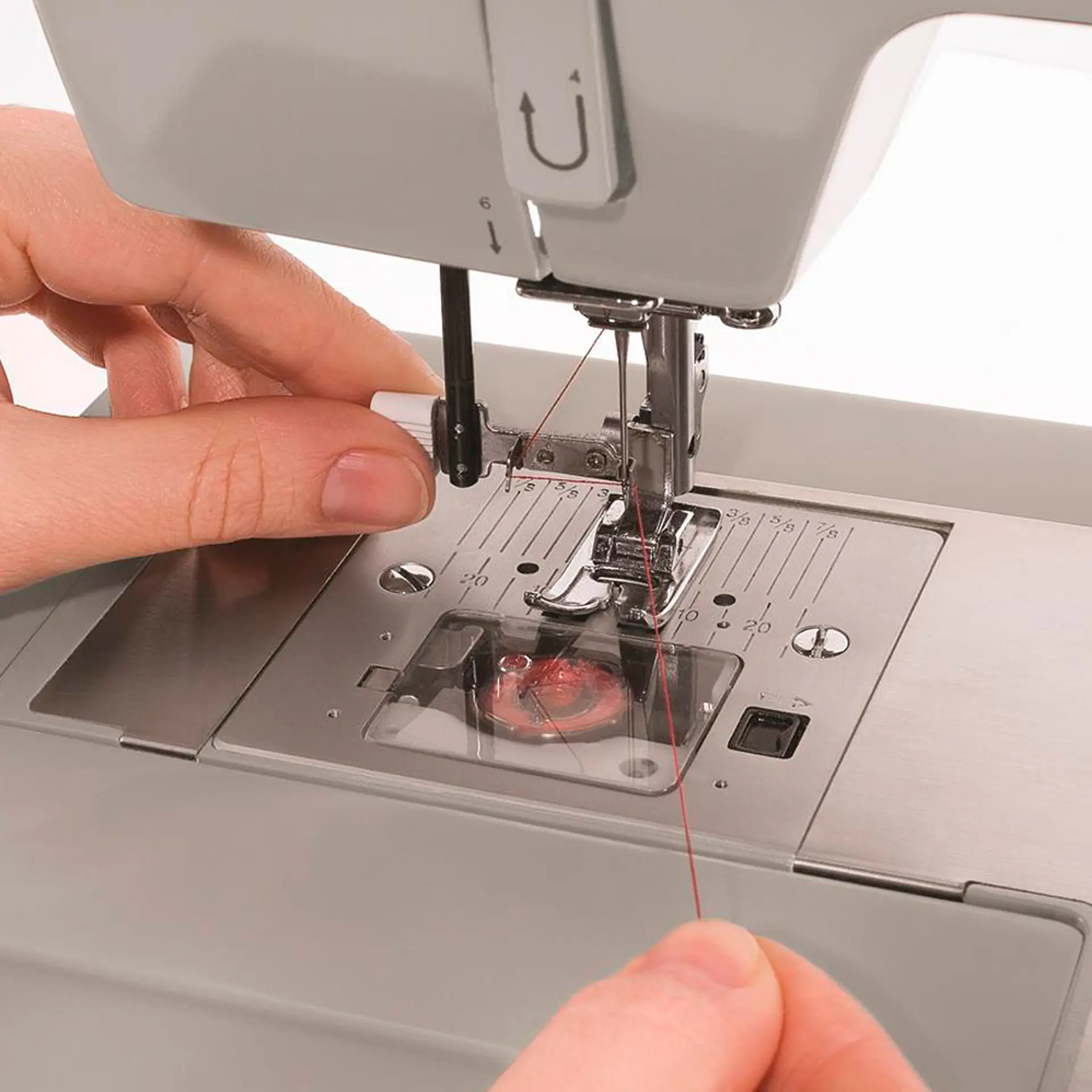 Máquina de Costura Singer Facilita Pro 4423 22 Pontos Base em Aço - Cinza - 110 Volts