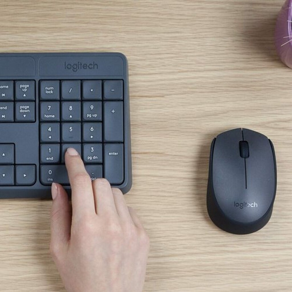 Kit Teclado + Mouse sem Fio Logitech MK235 Preto/Cinza - 920-007903