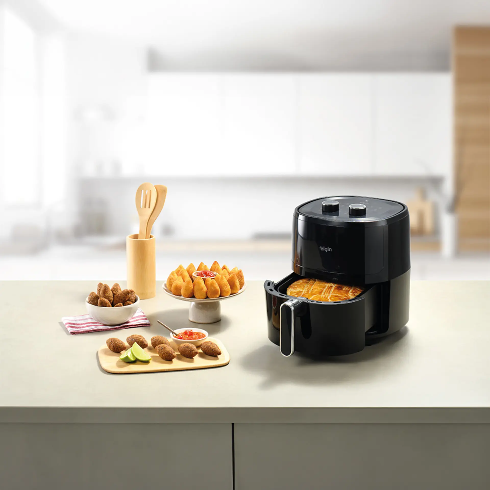 Fritadeira Elétrica Elgin Space 5 AFC50 5L 1700W - Preto - 110 Volts