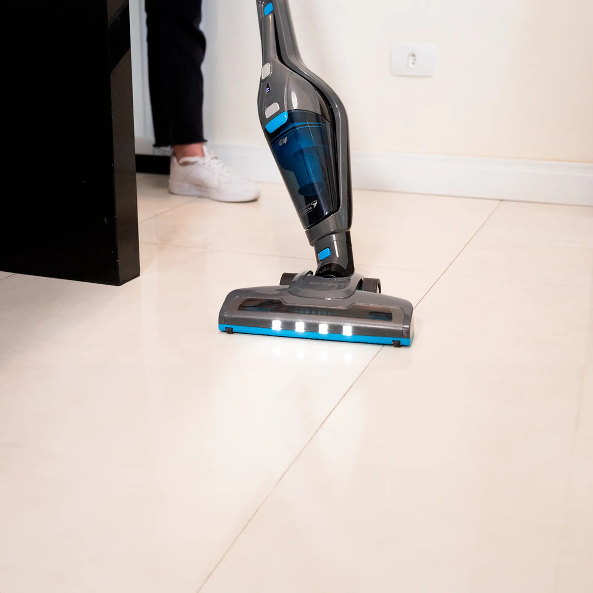 Aspirador de Pó Vertical 2 em 1 Eco Rápido Wap - Cinza - Bivolt