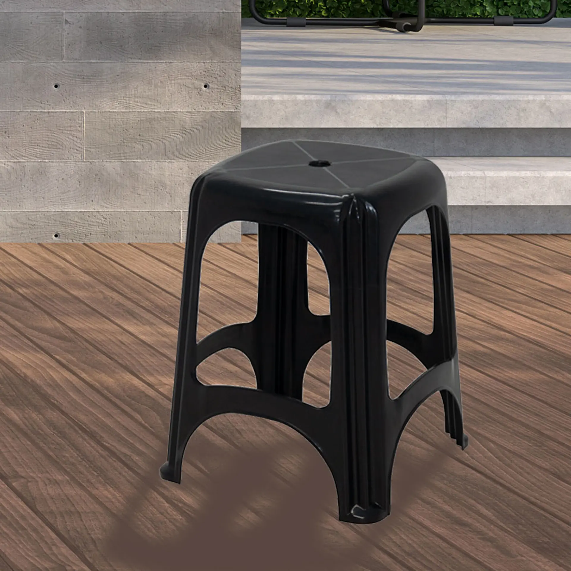 Banqueta de Plástico com Suporte de até 100kg Niteroi Tramontina - Preto
