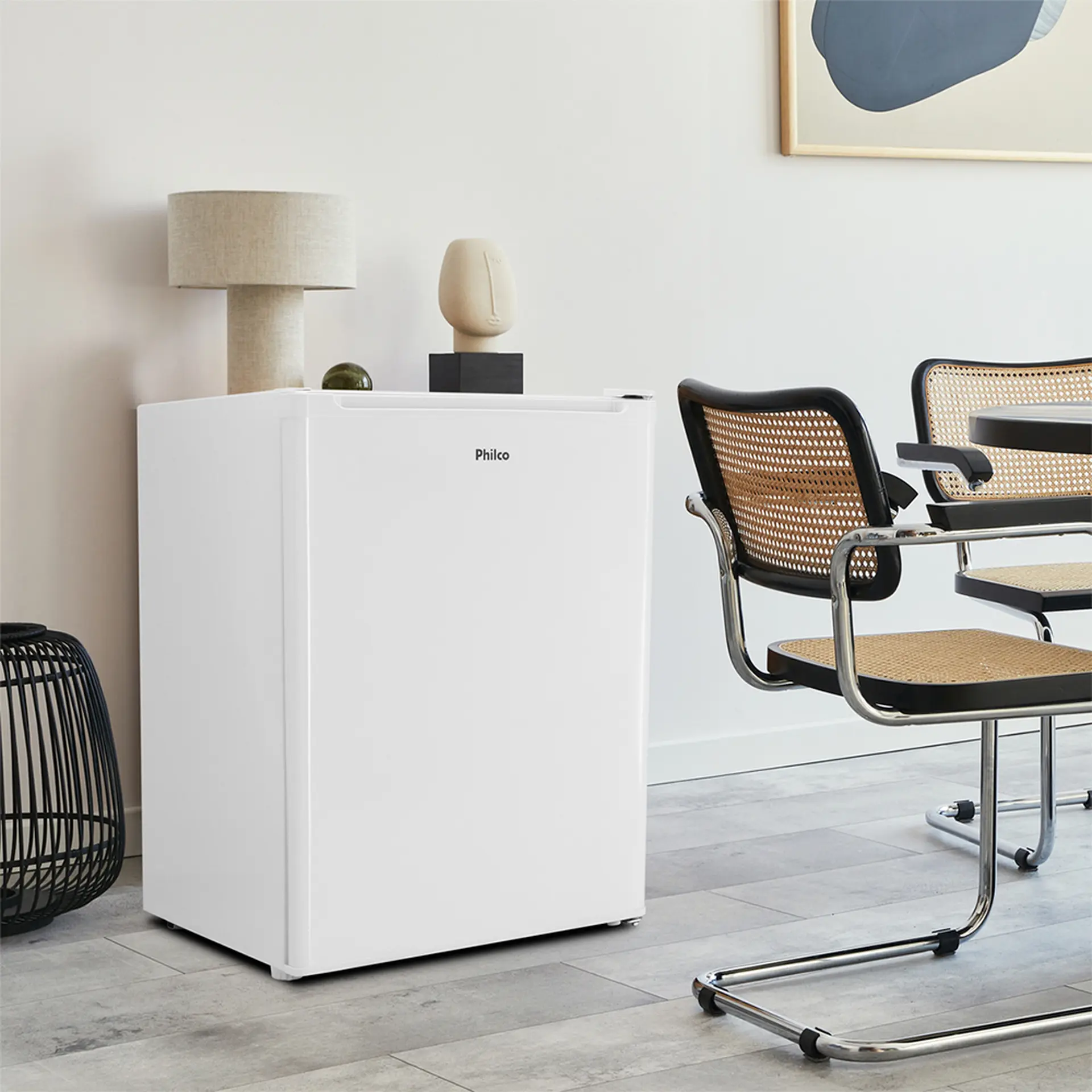 Frigobar Philco 68L 1 Porta Degelo Manual PH85N Porta Reversível - Branco - 220 Volts