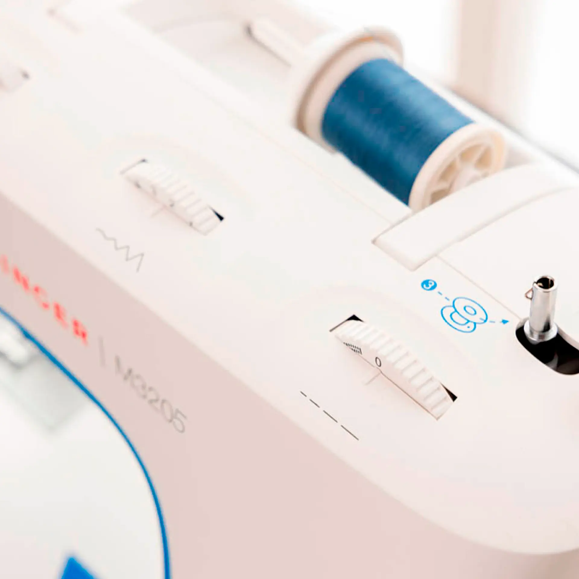 Máquina de Costura Singer M3205 23 Pontos com Passador de Linha - Branco - 220 Volts