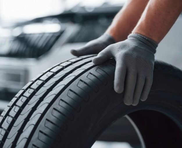 Conserto de Pneu Furado a Frio